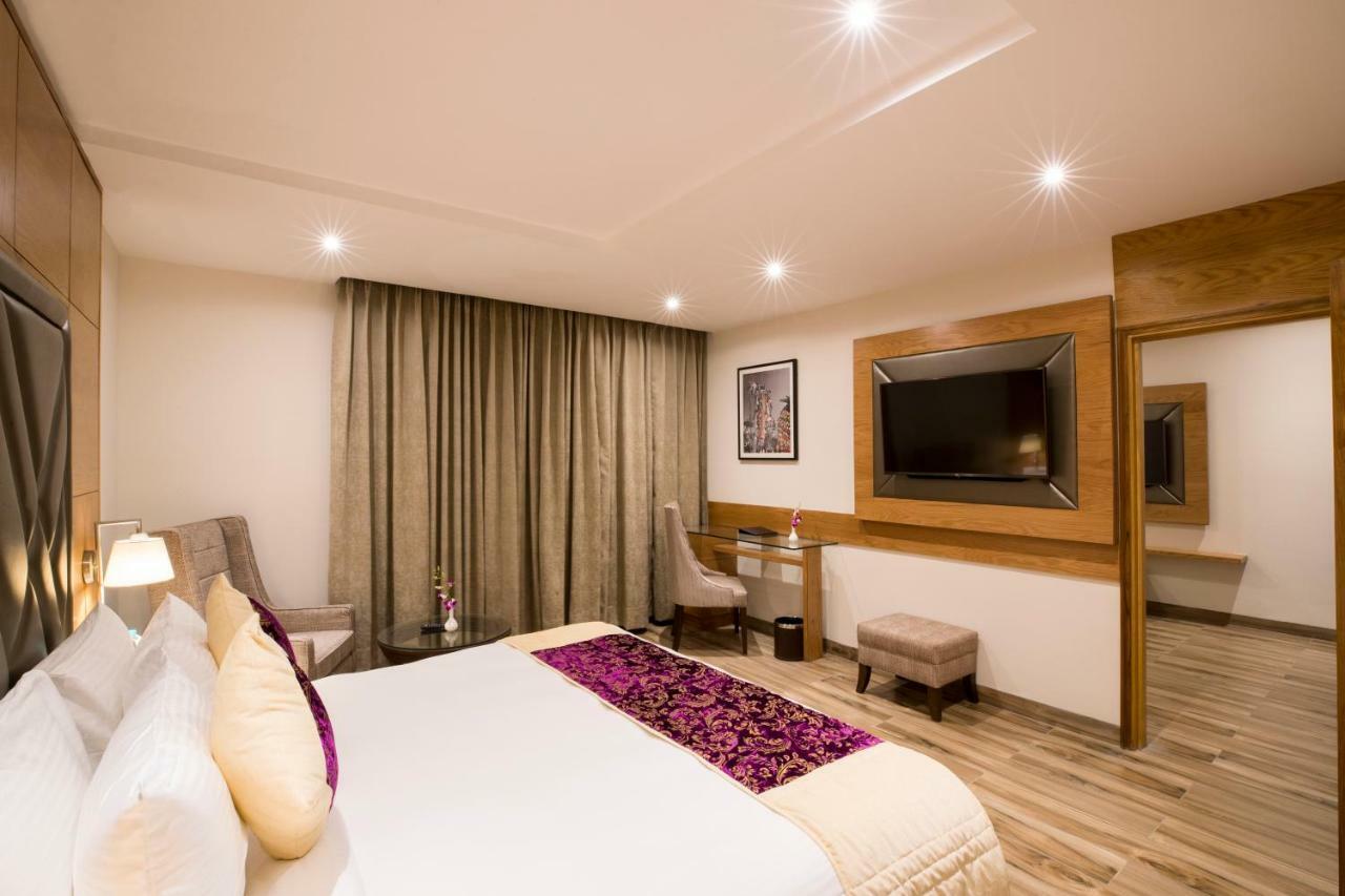 Regenta Central Cassia Zirakpur Chandigarh Exterior photo