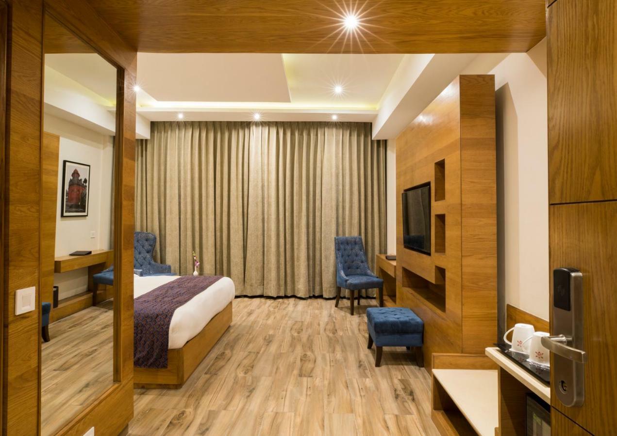 Regenta Central Cassia Zirakpur Chandigarh Exterior photo