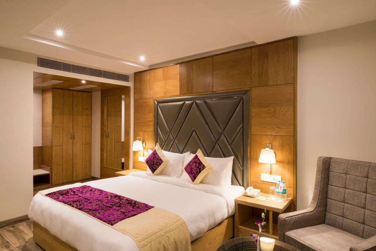 Regenta Central Cassia Zirakpur Chandigarh Exterior photo