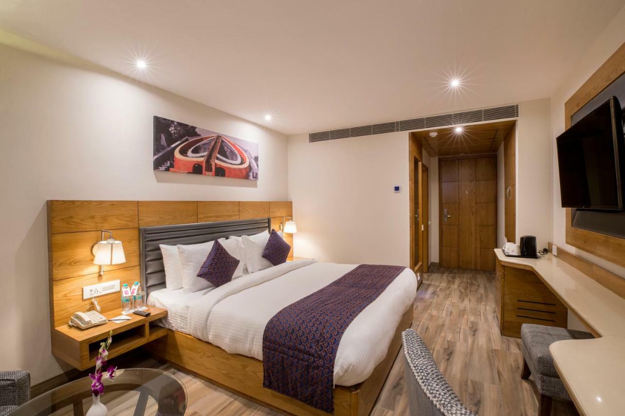 Regenta Central Cassia Zirakpur Chandigarh Exterior photo