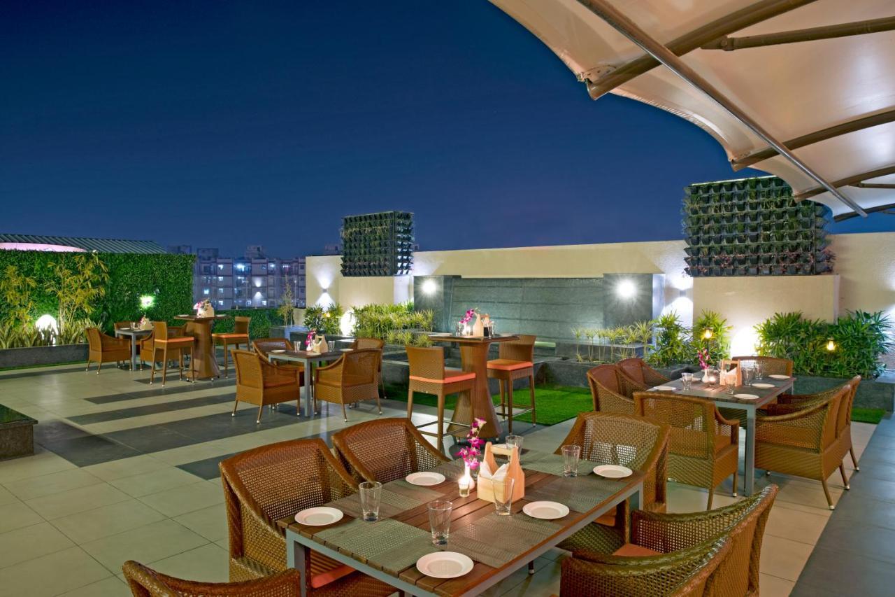 Regenta Central Cassia Zirakpur Chandigarh Exterior photo